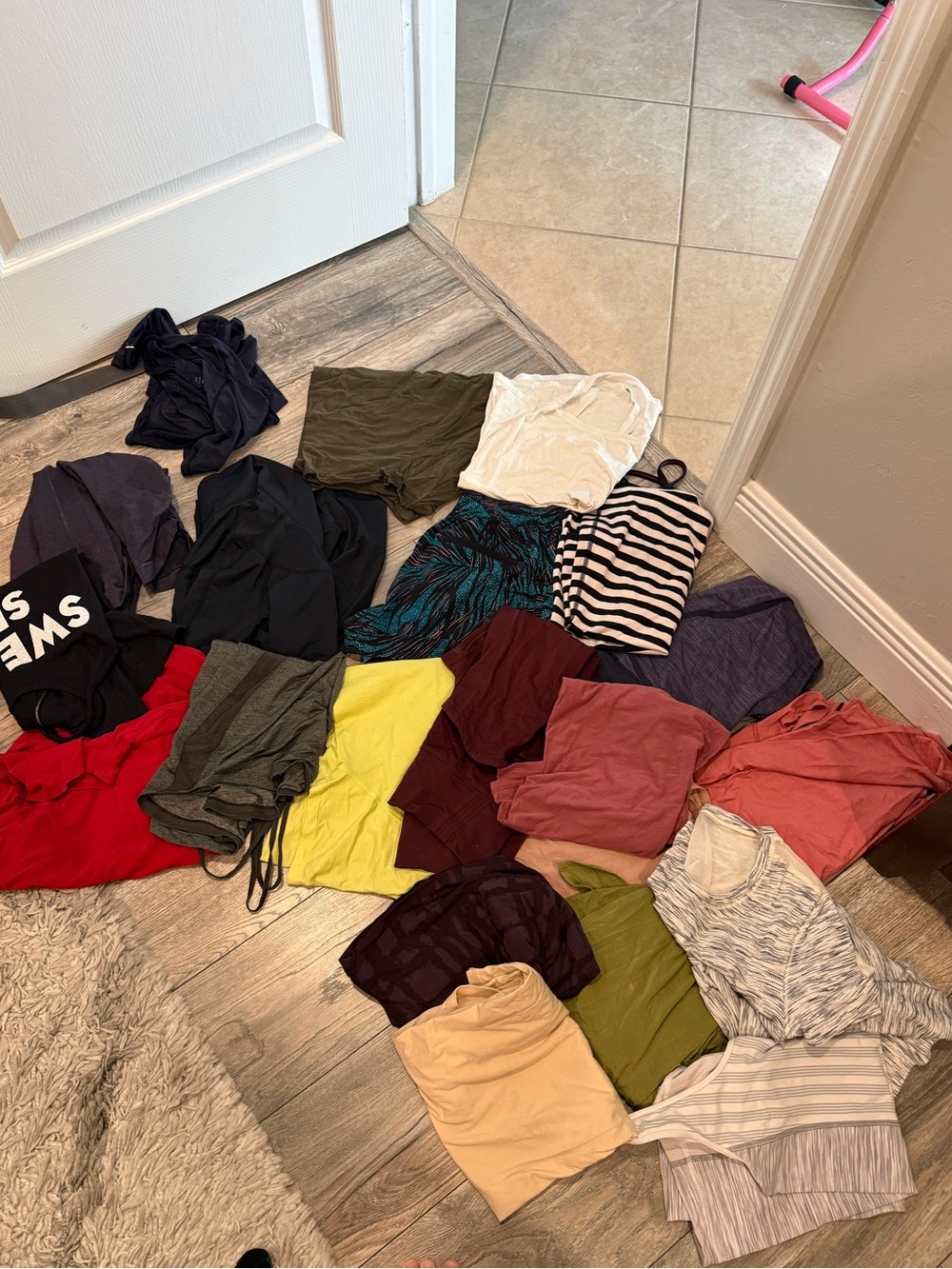 22-Piece lululemon Bundle – Mixed Condition Closet Cleanout